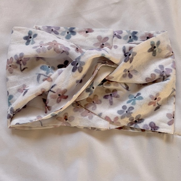 Poppy Knots headband and bows - Picture 2 of 6